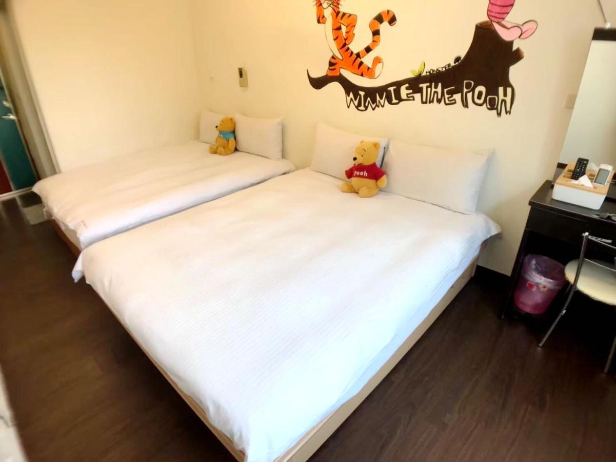 Happines Trip Inn ไถจง ภายนอก รูปภาพ