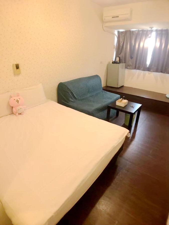 Happines Trip Inn ไถจง ภายนอก รูปภาพ